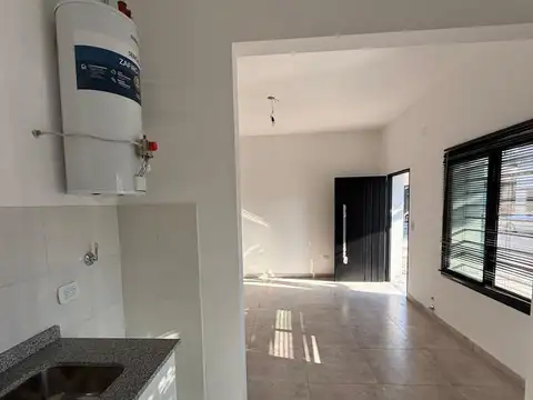 Depto Tipo Casa en Venta en Villa Martelli, USD 125.000