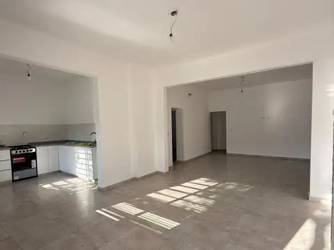 CASA PH 4 AMBIENTES RECICLADA 3 DORMITORIOS