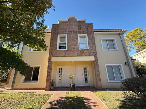 Duplex en Venta de 4 Ambientes El Resuello