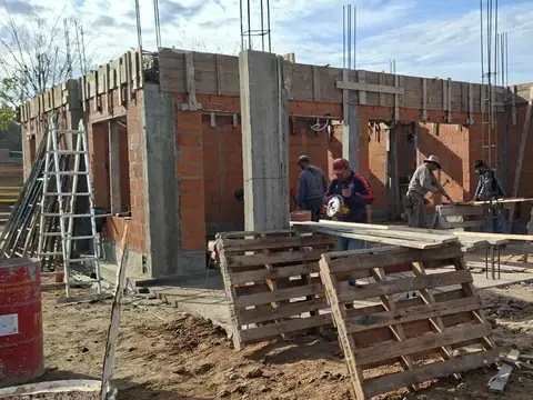 Casa 5 ambientes con 3 baños