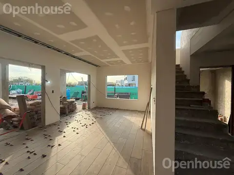 Casa 5 ambientes con 3 baños