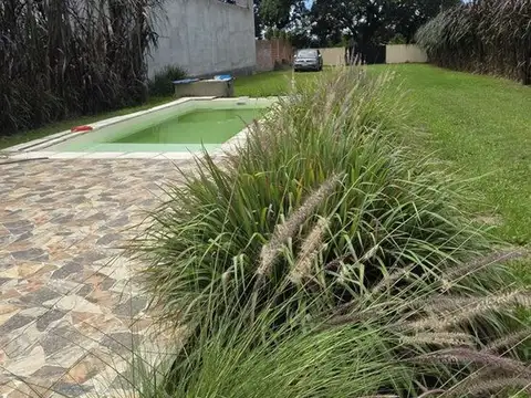 CASA CON PILETA EN VENTA O PERMUTA ZONA SAN LUIS