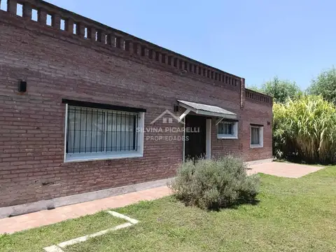 VENTA CASA 120 m2- 3 dormitorios-EN Bº PARQUE SAKURA -  Calle José Hernández 200