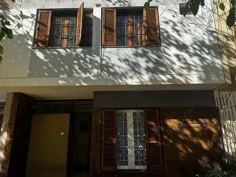 DUPLEX EN VENTA EN BARRIO C.E.C. GODOY CRUZ