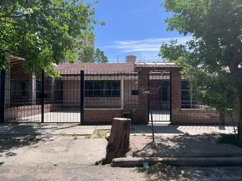Oportunidad Única! Casa en Venta en Barrio Los Tilos, Las Heras, Mendoza