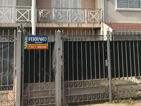 Rivadavia nº 182 e/Tavera y Pelegrini