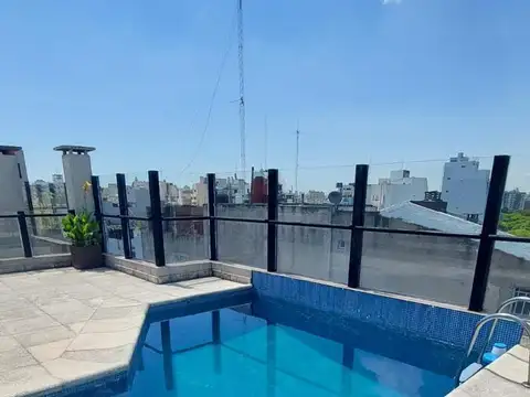 Excelente 4 ambientes de categoría Gran Terraza 52m²