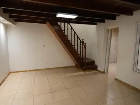 Depto Tipo Casa en Venta 45 años