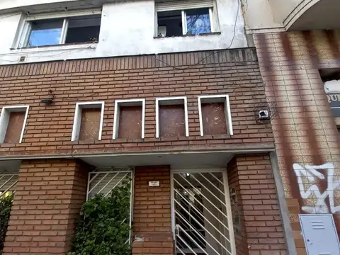 Matheu 1100 , Piso 1