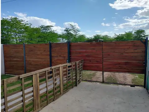 Casa 2 ambientes con 1 baño