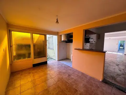 Depto Tipo Casa en Alquiler en Moreno, $ 700.000