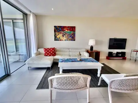 Tiburón Terrazas, 4 suites más dependencia.