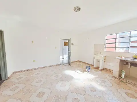 Depto Tipo Casa en Alquiler en Valentin Alsina, $ 400.000