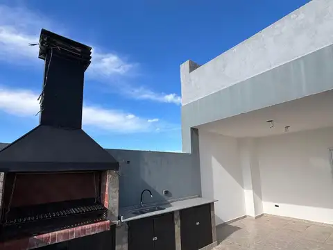 Piso a estrenar con terraza y parrilla!