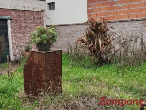 Terreno en Venta en Barrio Marina, USD 180.000
