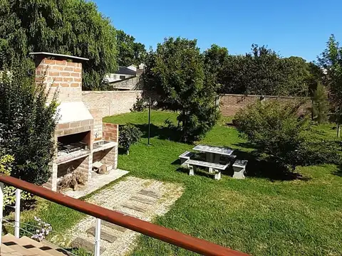 Casa 2 ambientes con 1 baño