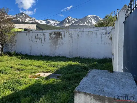 Tte. Gral. Juan Domingo Perón Sur 100
