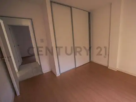 VENTA DE DEPARTAMENTO DE UN DORMITORIO Y MEDIO - UBICACIÓN CENTRICA. BARRIO 30 OCTUBRE