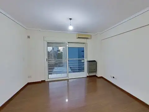 Departamento de 3 Ambientes con Balcón al Frente | Piso 5° |