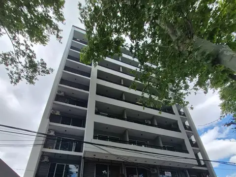Pellegrini 4000. Monoambiente calidad. Contrafrente 27m2