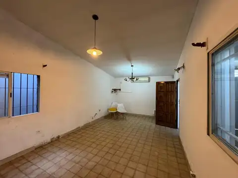 Casa en Venta 3 dormitorios con patio y cochera