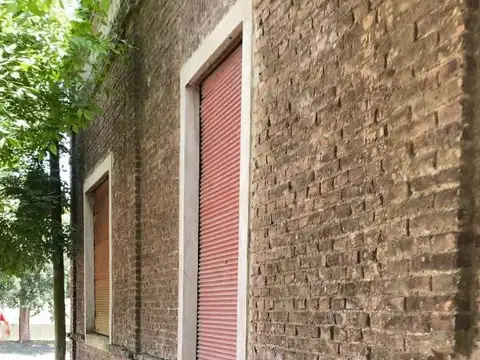 Almacen de campo y vivienda