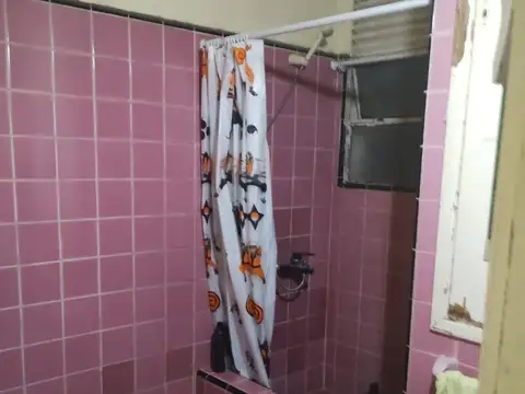 Depto Tipo Casa 4 ambientes con 2 baños