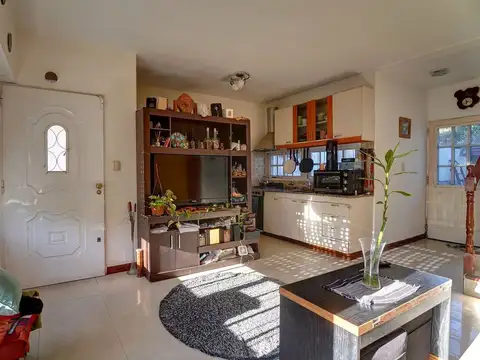 Depto Tipo Casa en Venta de 3 ambientes