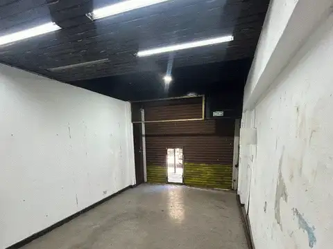 LOCAL A LA CALLE. 3,50 X 11 PLANTA, MAS SOTANO IGUAL...MAIPU 625, e/ TUCUMAN Y VIAMONTE