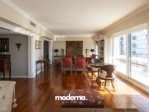 Departamento en Venta con 2 cocheras