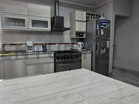 SE VENDE CASA EN RAFAELA