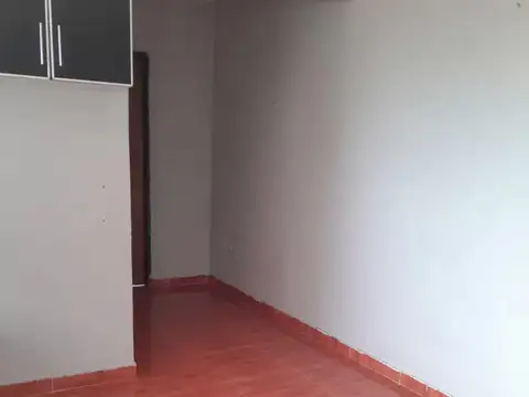 Departamento en Alquiler en Gregorio de Laferrere, $ 360.000