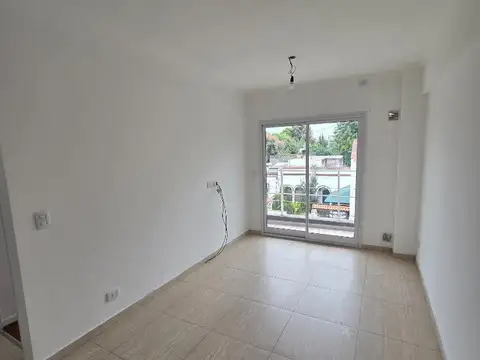 Pedernera 100, Piso 2