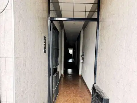 Departamento 3 Amb. Excelente Ubicacion Virreyes , Piso 2