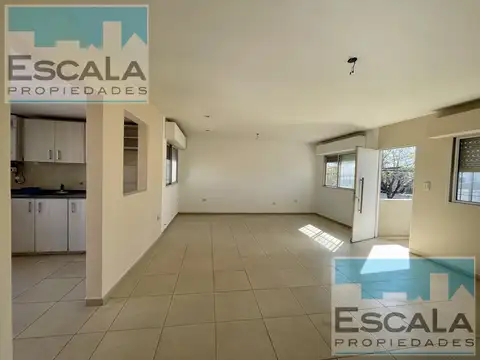 CASA EN PLANTA ALTA DE DOS DORM CON BALCON TERRAZA EN ALQUILER FISHERTON