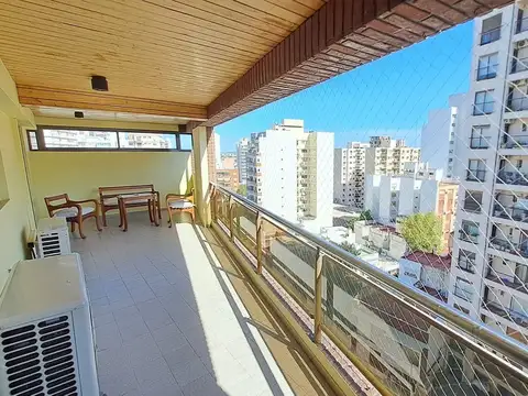 DEPTO DE 4 AMB CON DOS COCHERAS - AVELL CENTRO
