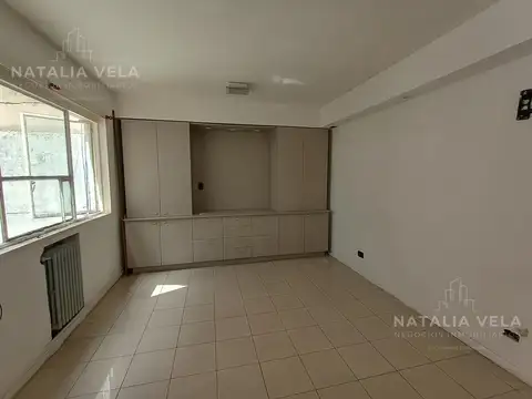 VENTA o ALQUILER - Oficina en Microcentro - Tucumán y Esmeralda