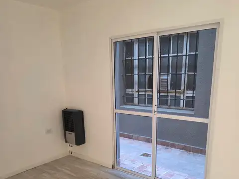 Depto Tipo Casa 2 ambientes con 1 baño