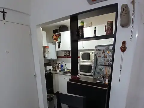 Departamento 2 ambientes con patio en venta en Caballito