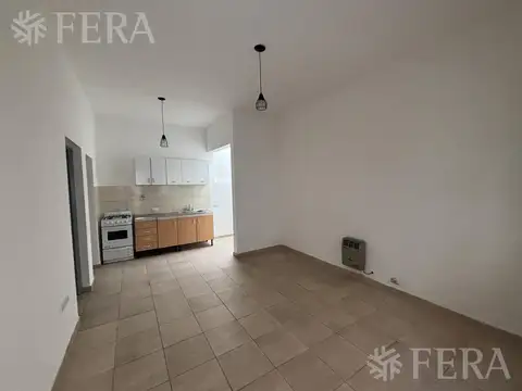 Depto Tipo Casa en Alquiler en Wilde, $ 700.000