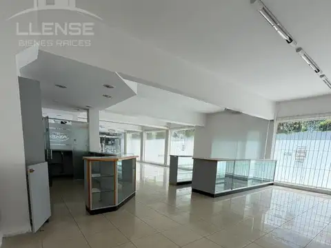 Local Comercial de 437m2 en venta y alquiler -  Wilde