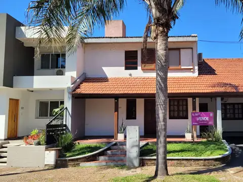 DUPLEX + DEPARTAMENTO SOBRE AVENIDA