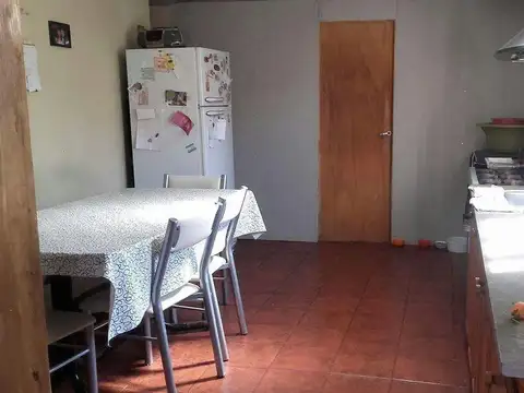 Casa 4 ambientes con 1 baño
