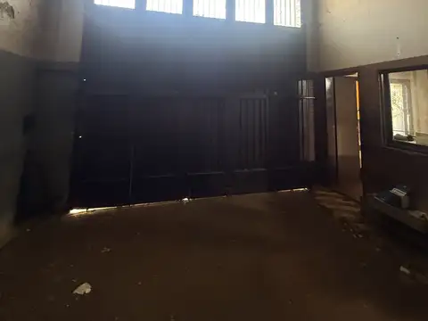 Galpon en Alquiler 40  mts Fondo