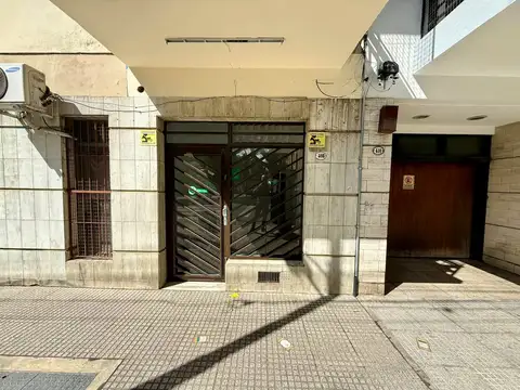 Excelente local con sotano