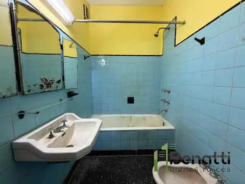 Alquiler de casa tipó PH en PB frente 2amb y 1/2 con patio