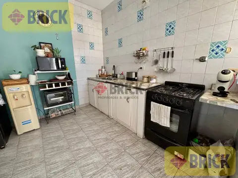 Casa 10 ambientes con 3 baños