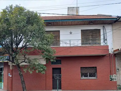 ALQUILER 3 AMBIENTES CON PATIO LANUS OESTE