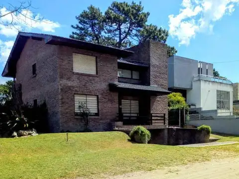 110 e/ Avenida 6 y Avenida 7
