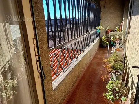 Depto Tipo Casa en Venta con 1 cocheras